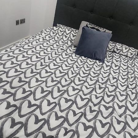 Spacious Unique City Apartments Бирмингем Экстерьер фото